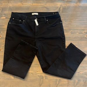 Like New Madewell size 32 The Mid Rise Perfect Vintage Jean in black